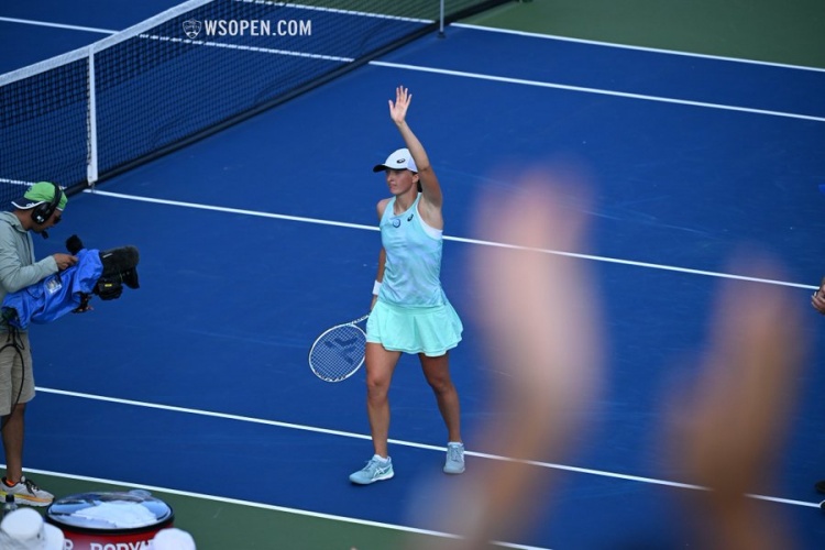 亚豪门的稳 亚豪门的稳